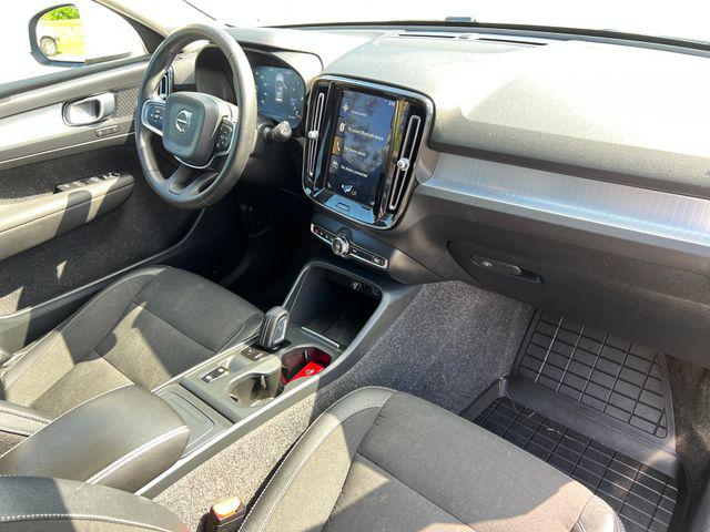 2020 Volvo XC40 T5 Momentum
