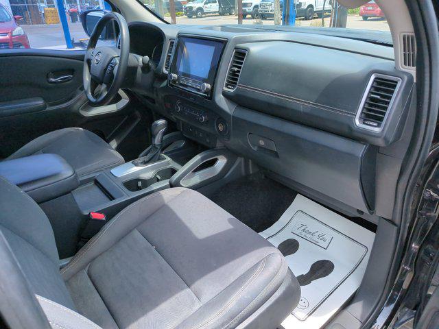 2022 Nissan Frontier Crew Cab SV 4x2