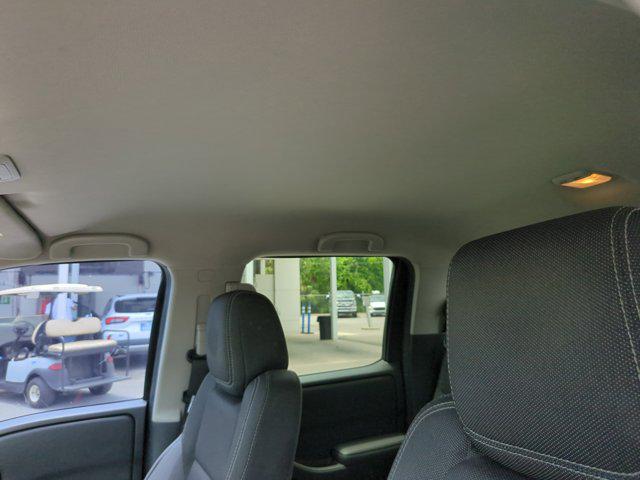 2022 Nissan Frontier Crew Cab SV 4x2