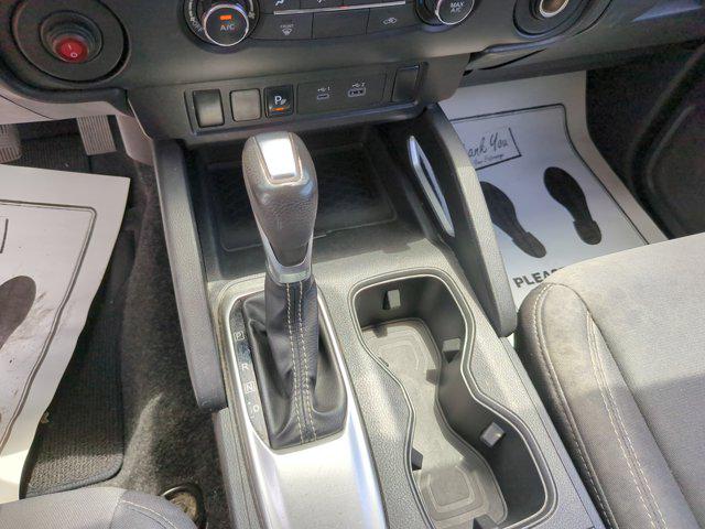 2022 Nissan Frontier Crew Cab SV 4x2