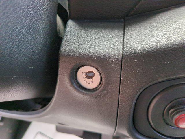 2022 Nissan Frontier Crew Cab SV 4x2