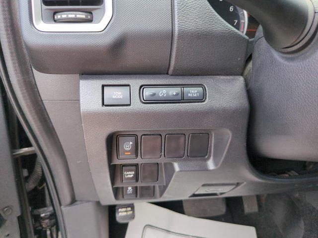 2022 Nissan Frontier Crew Cab SV 4x2