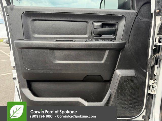 2017 Ram 3500 Tradesman Crew Cab 4x4 8' Box