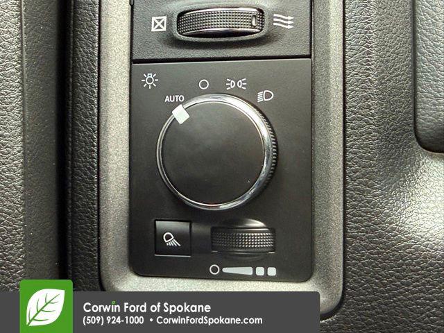 2017 Ram 3500 Tradesman Crew Cab 4x4 8' Box