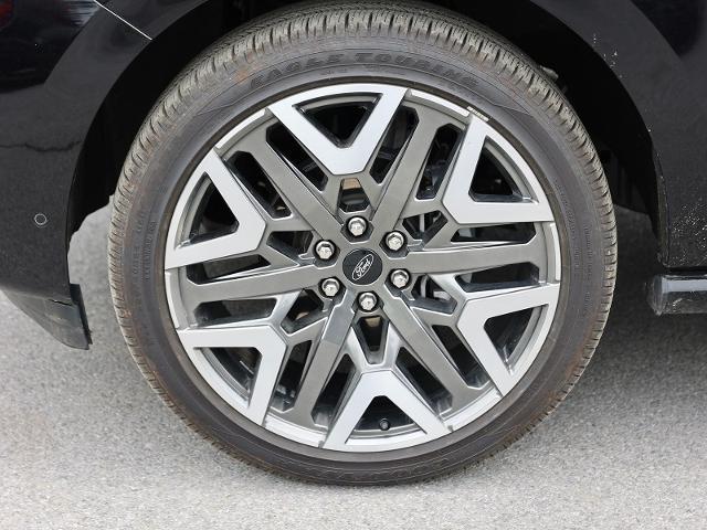 2025 Ford Expedition Platinum MAX
