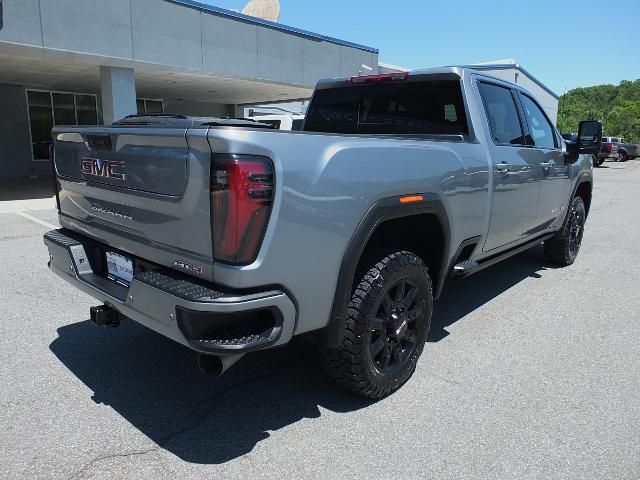 2025 GMC Sierra 2500HD 4WD Crew Cab Standard Bed AT4