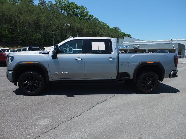 2025 GMC Sierra 2500HD 4WD Crew Cab Standard Bed AT4