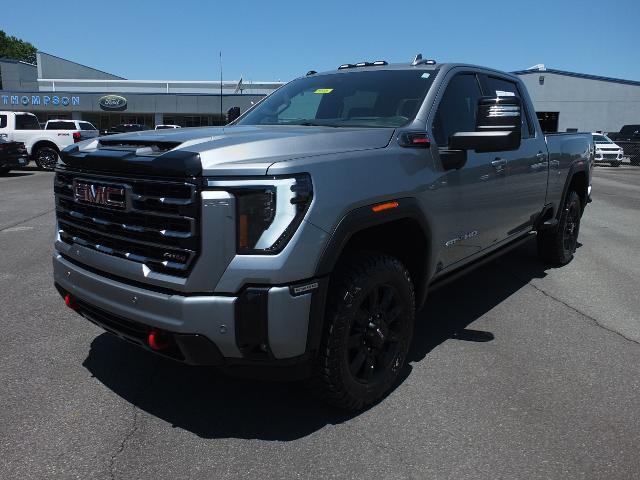 2025 GMC Sierra 2500HD 4WD Crew Cab Standard Bed AT4