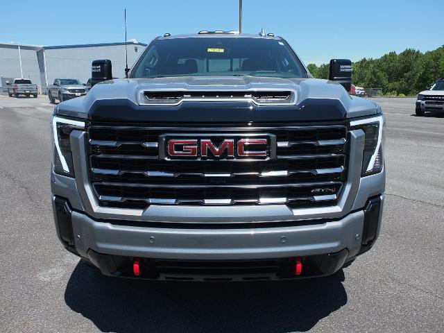 2025 GMC Sierra 2500HD 4WD Crew Cab Standard Bed AT4