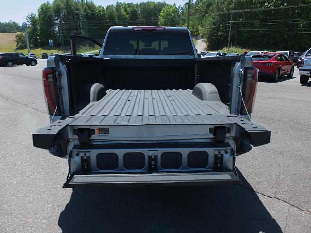 2025 GMC Sierra 2500HD 4WD Crew Cab Standard Bed AT4