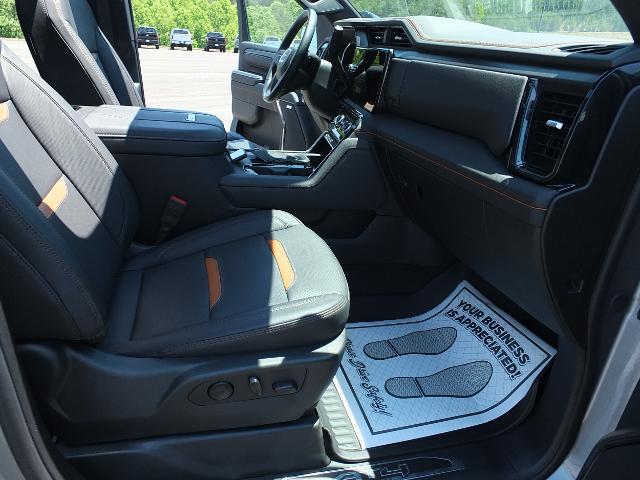 2025 GMC Sierra 2500HD 4WD Crew Cab Standard Bed AT4