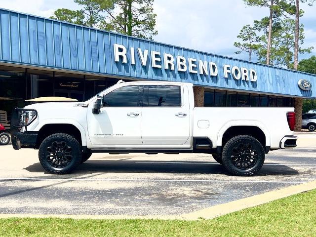 2024 GMC Sierra 2500HD 4WD Crew Cab Standard Bed Denali