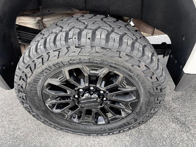 2024 GMC Sierra 2500HD 4WD Crew Cab Standard Bed Denali