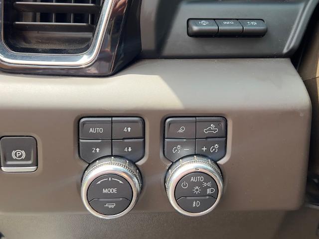 2024 GMC Sierra 2500HD 4WD Crew Cab Standard Bed Denali