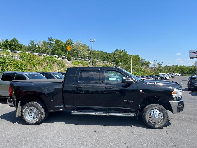 2022 Ram 3500 Big Horn Mega Cab 4x4 6'4" Box