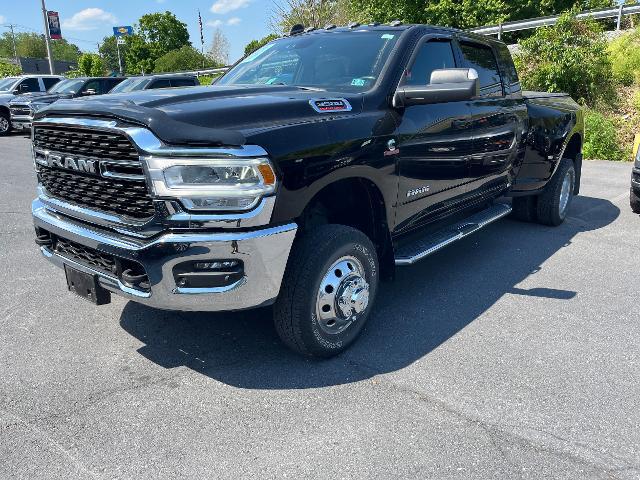 2022 Ram 3500 Big Horn Mega Cab 4x4 6'4" Box