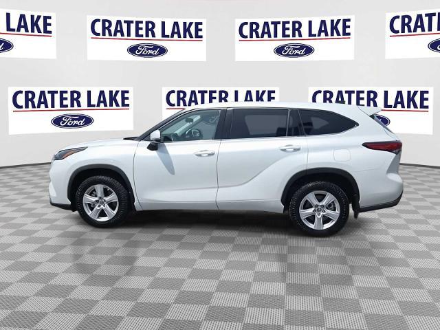 2022 Toyota Highlander LE