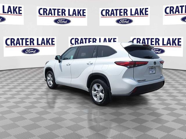 2022 Toyota Highlander LE