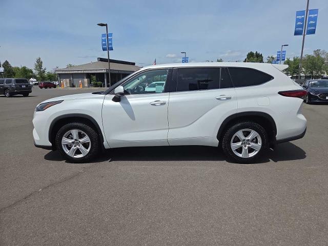 2022 Toyota Highlander LE