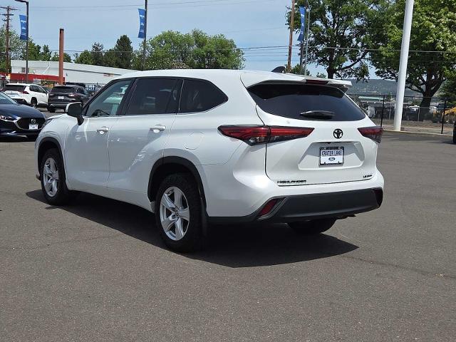 2022 Toyota Highlander LE