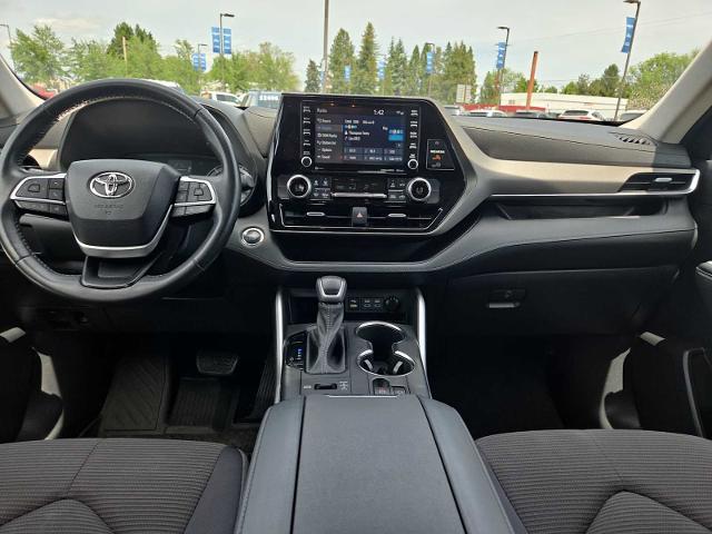 2022 Toyota Highlander LE