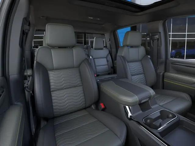 2026 Chevrolet Silverado 2500HD Crew Cab, Standard Bed, XR2, 4WD