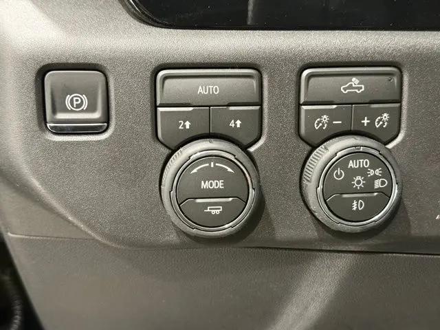 2026 Chevrolet Silverado 1500 4WD Crew Cab Short Bed RST
