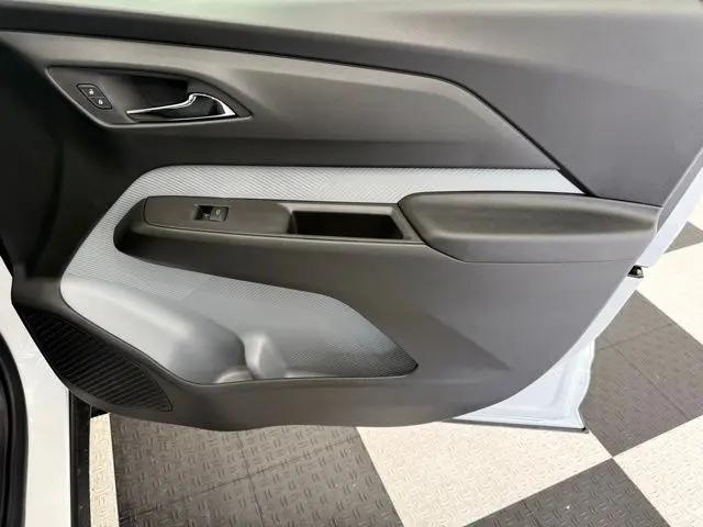 2027 Chevrolet Bolt LT FWD