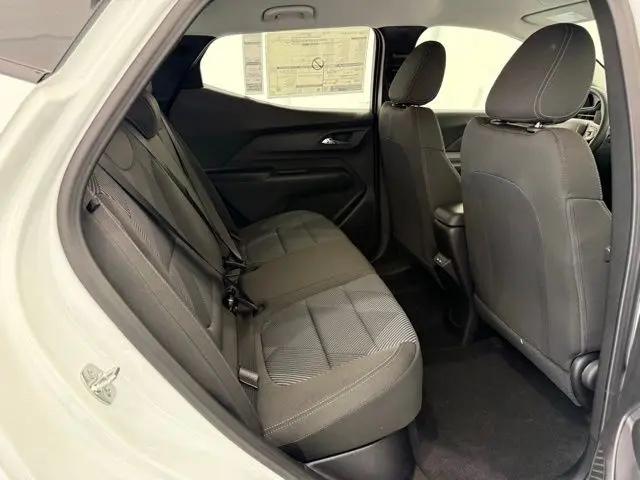 2027 Chevrolet Bolt LT FWD
