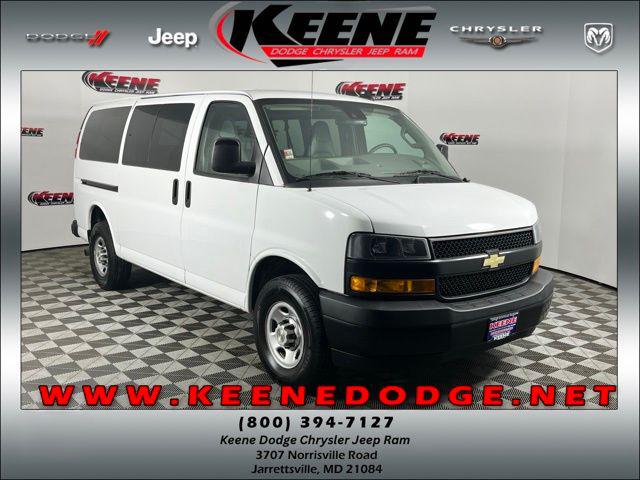 2022 Chevrolet Express Passenger RWD 3500 Regular Wheelbase LS 2022 Chevrolet Express Passenger RWD 3500 Regular Wheelbase LS