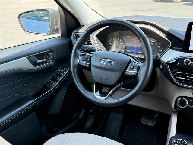 2022 Ford Escape SE Hybrid
