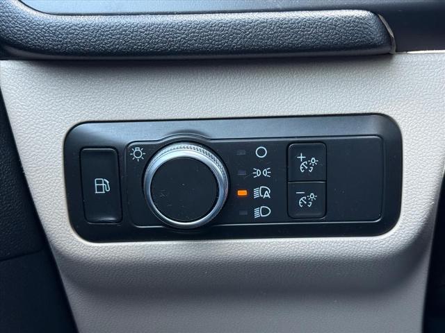 2022 Ford Escape SE Hybrid