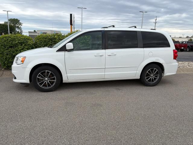 2017 Dodge Grand Caravan SXT for sale in Shelbyville, IN