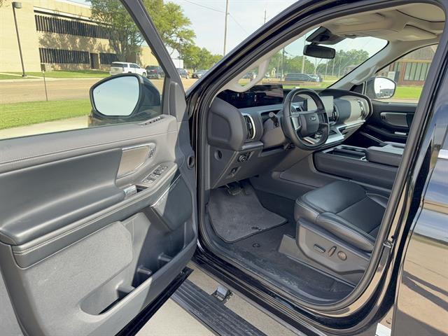 2025 Ford Expedition Platinum MAX