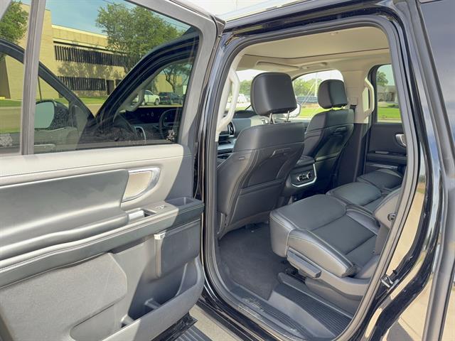 2025 Ford Expedition Platinum MAX