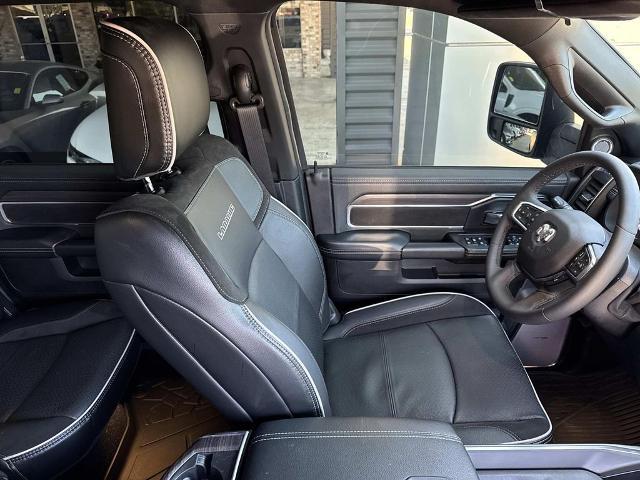 2025 Ram 3500 Laramie Crew Cab 4x4 8' Box