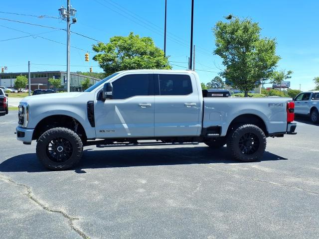 2025 Ford F-350 LARIAT