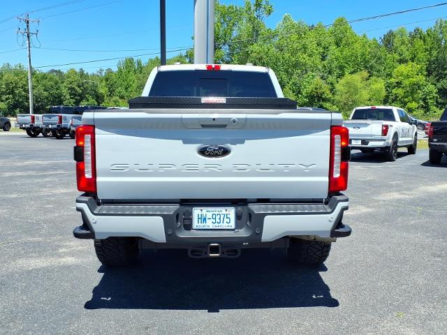 2025 Ford F-350 LARIAT