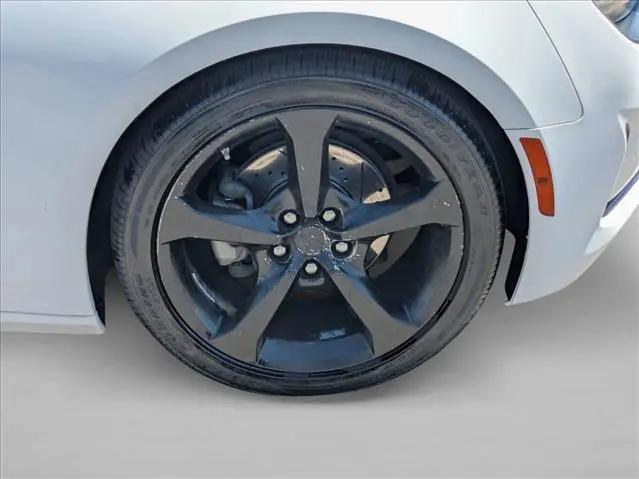 2020 Chevrolet Camaro RWD Convertible 1LT