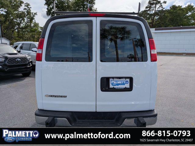 2022 Chevrolet Express Cargo Van RWD 2500 Regular Wheelbase WT