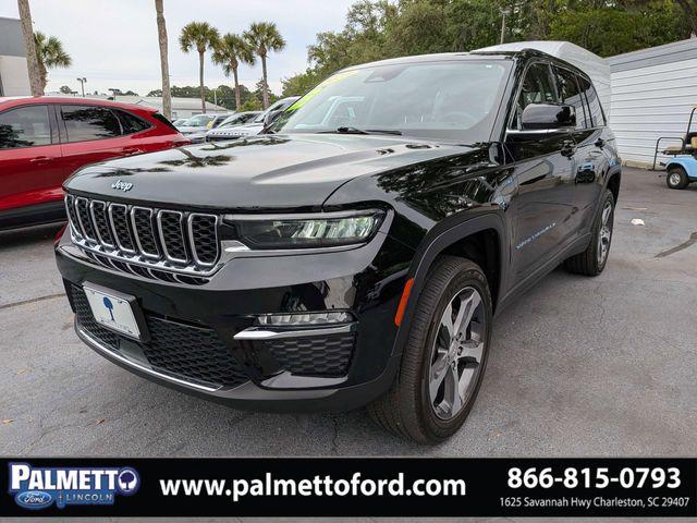 2023 Jeep Grand Cherokee Base