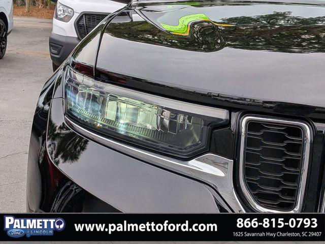 2023 Jeep Grand Cherokee Base