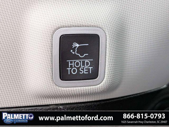 2023 Jeep Grand Cherokee Base