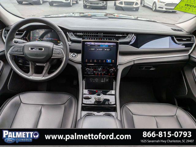 2023 Jeep Grand Cherokee Base