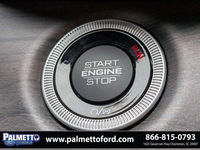 2023 Jeep Grand Cherokee Base