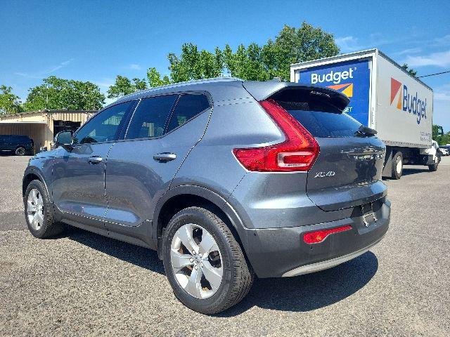 2019 Volvo XC40 T5 Momentum