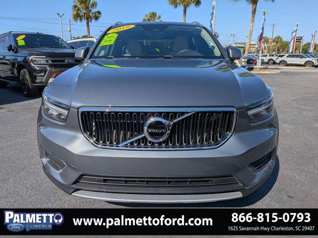 2019 Volvo XC40 T5 Momentum