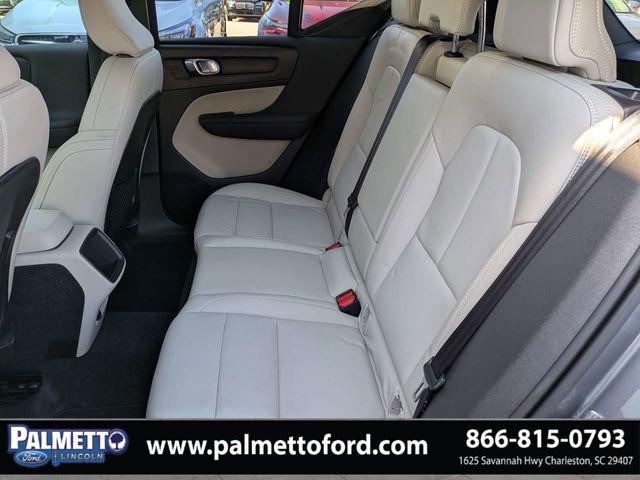 2019 Volvo XC40 T5 Momentum