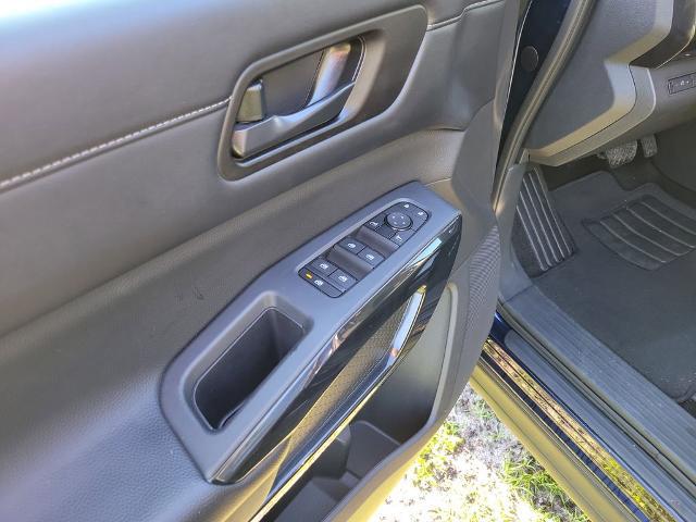 2024 Nissan Pathfinder SV FWD