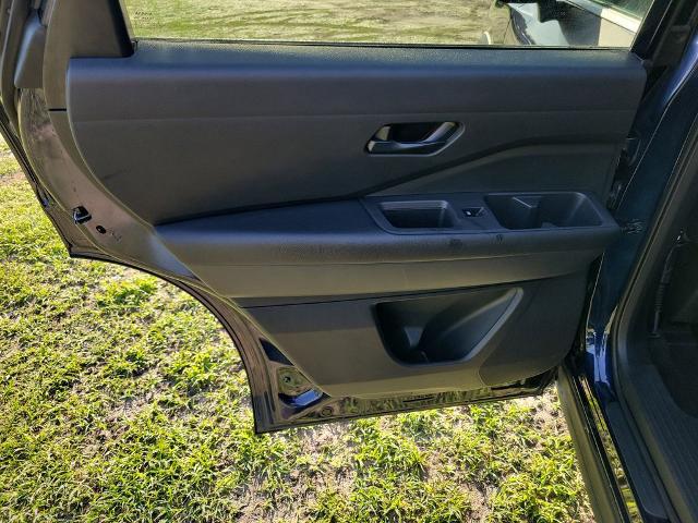 2024 Nissan Pathfinder SV FWD